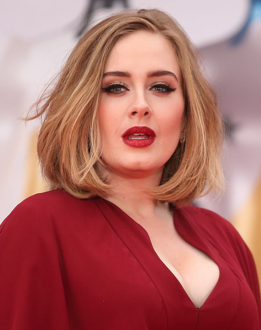 Pele Radiante com Vestido Marsala: Dicas de Blush e Acabamento