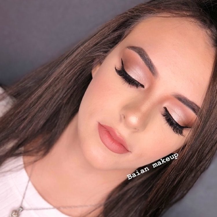 Maquiagem para pele oleosa: dicas essenciais