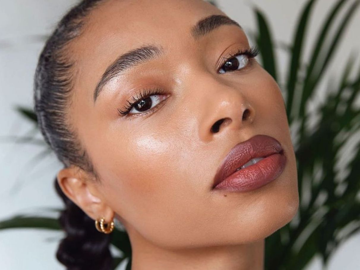 Maquiagem para pele oleosa: dicas essenciais