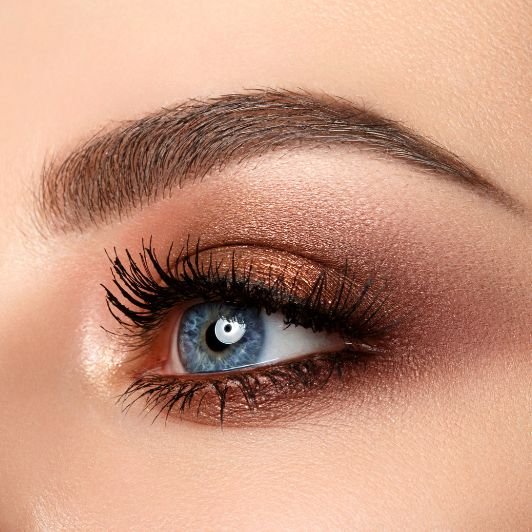 maquiagem marrom para pele clara