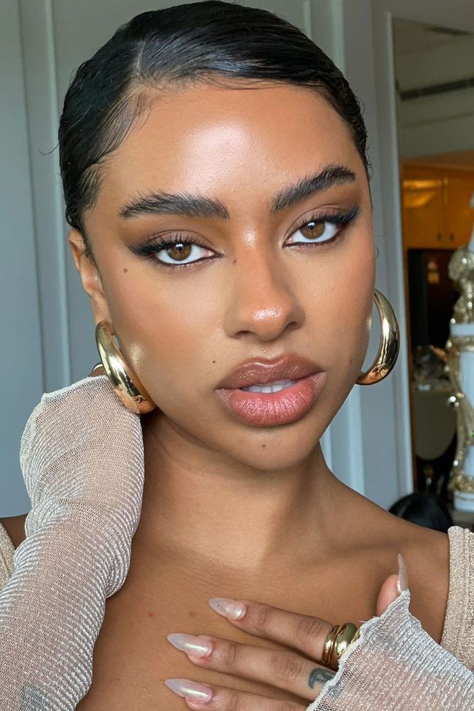 maquiagem marrom para olhos verdes