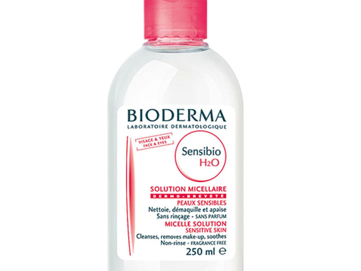 5 ideias de títulos:
1. Água Micelar: O Guia Completo para uma Pele Limpa e Saudável
2. Como Escolher a Água Micelar Ideal para o Seu Tipo de Pele
3. Os Benefícios Surpreendentes da Água Micelar na Sua Rotina de Skincare
4. Água Micelar vs. Demaquilante Tradicional: Qual a Melhor Opção?
5. Dicas de Uso da Água Micelar para Potencializar a Limpeza Facial