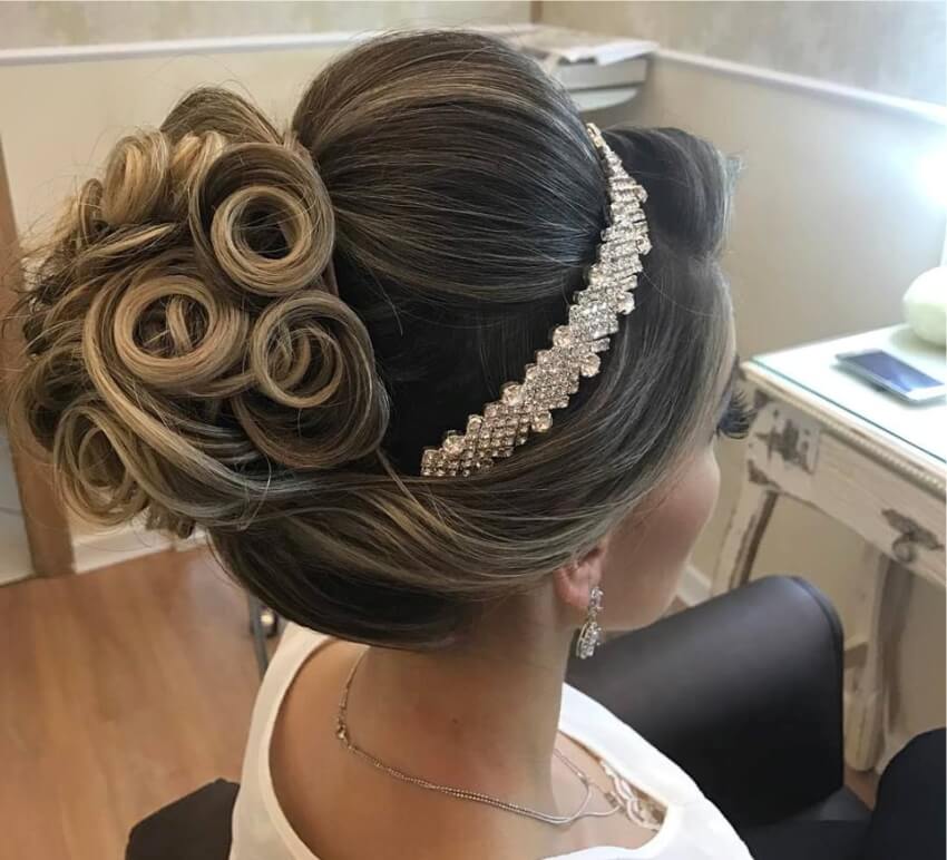 penteado moicano com volume para cabelo liso passo a passo