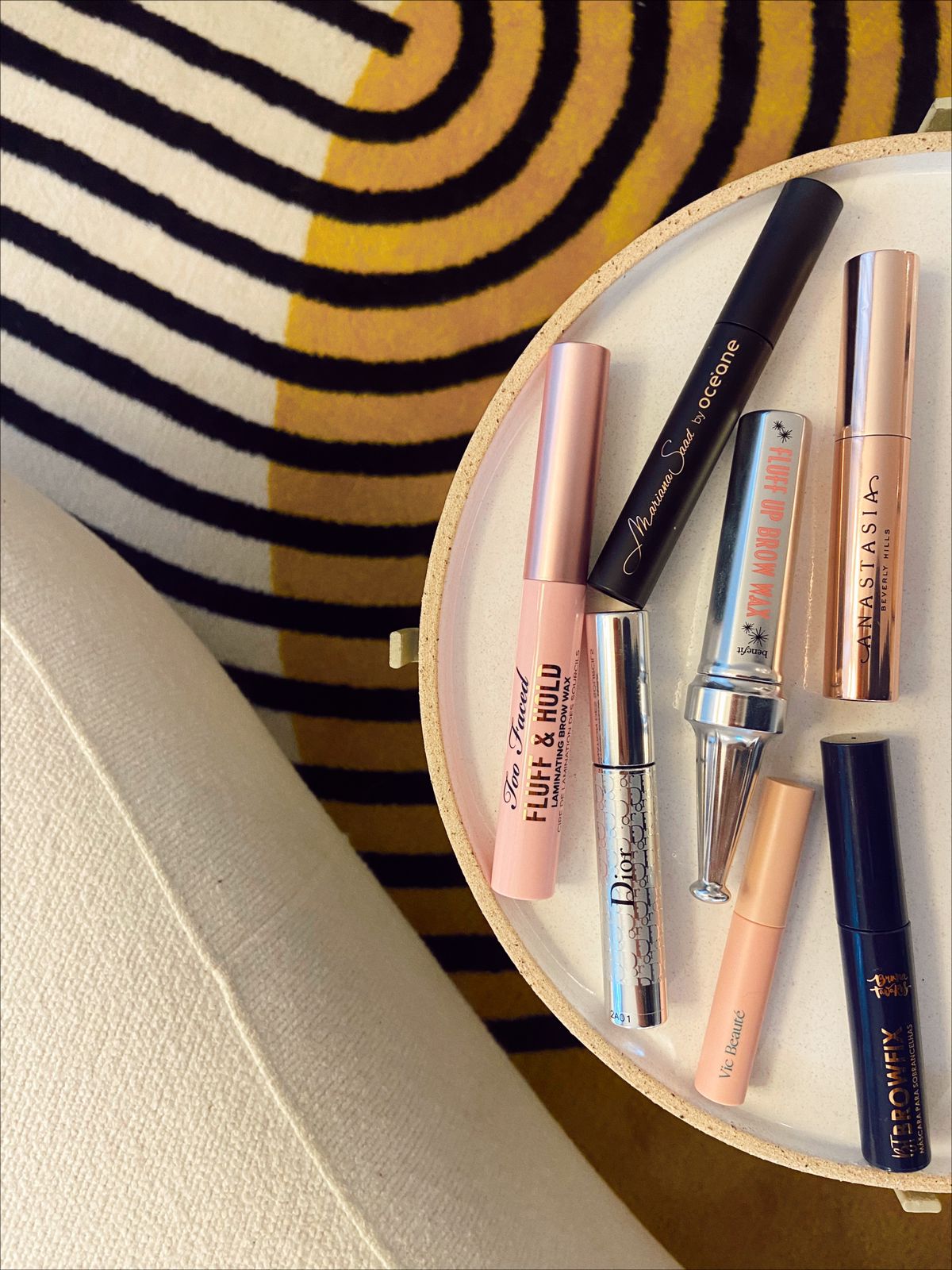 Os 5 melhores lápis para sobrancelhas finas e naturais