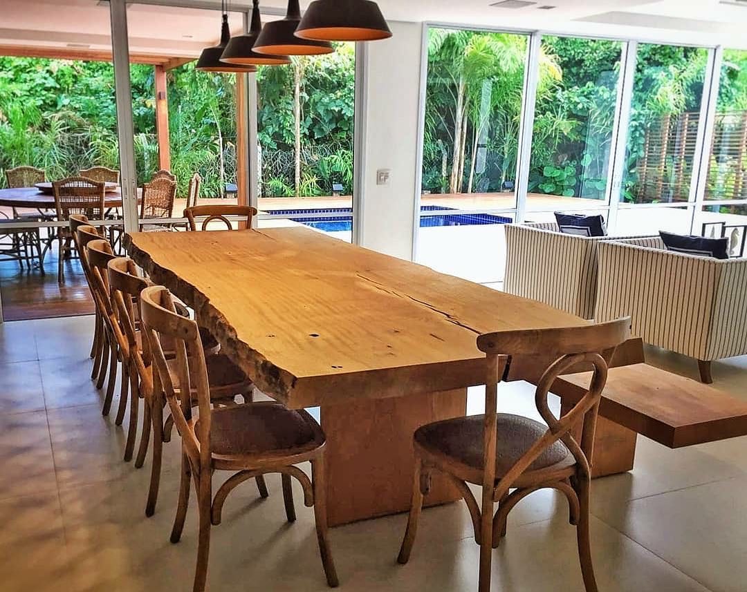 erros comuns ao decorar mesa de madeira