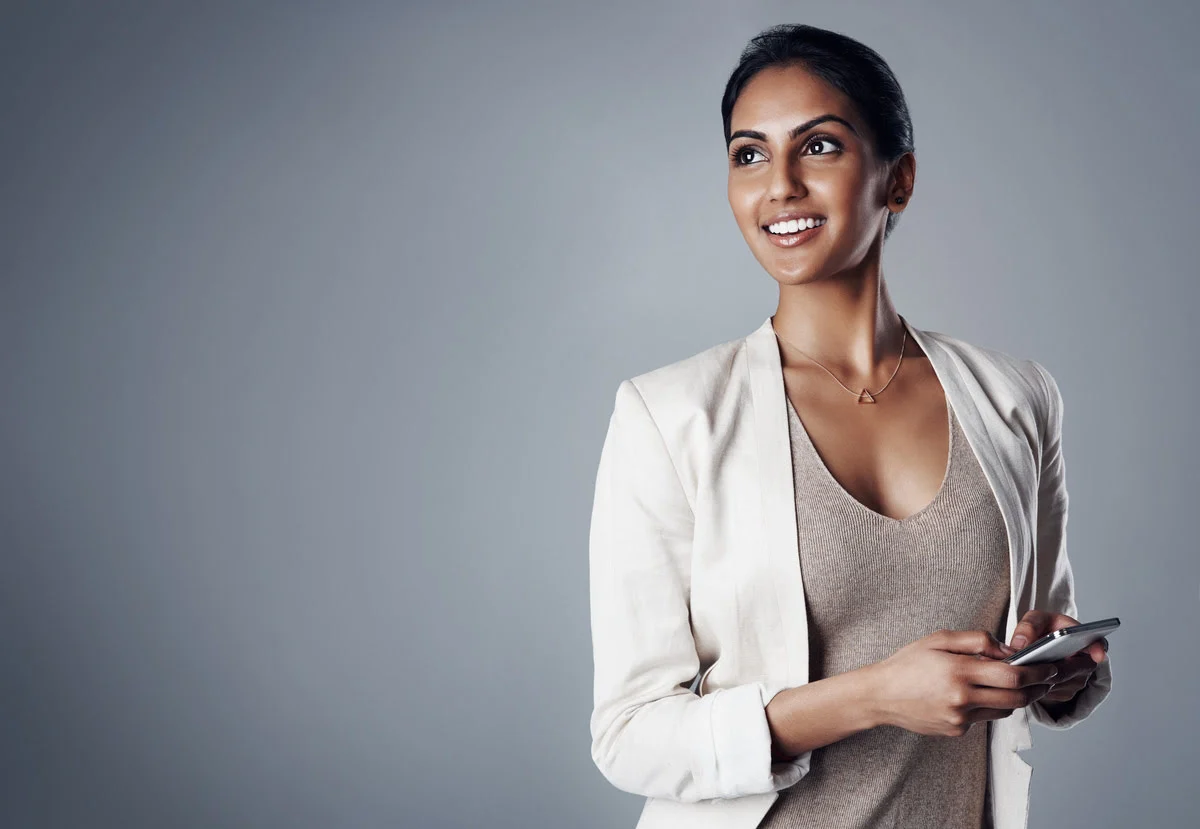 ideias de looks com peças atemporais