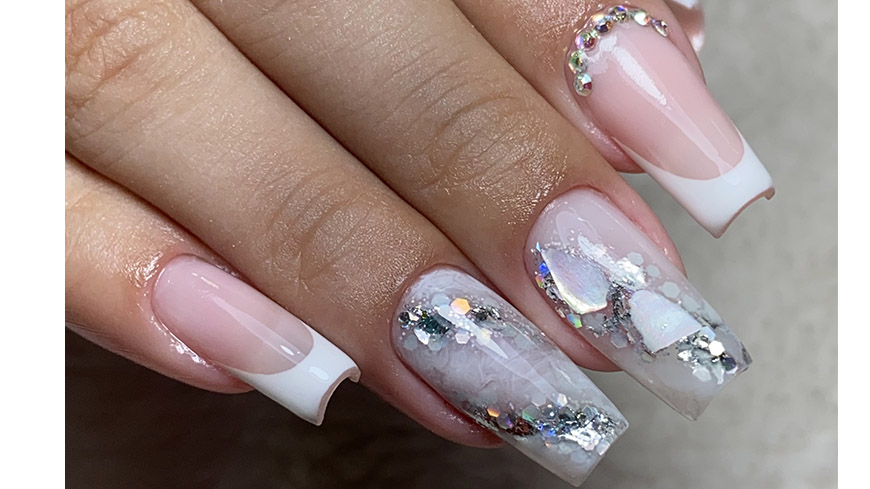 unhas decoradas delicadas