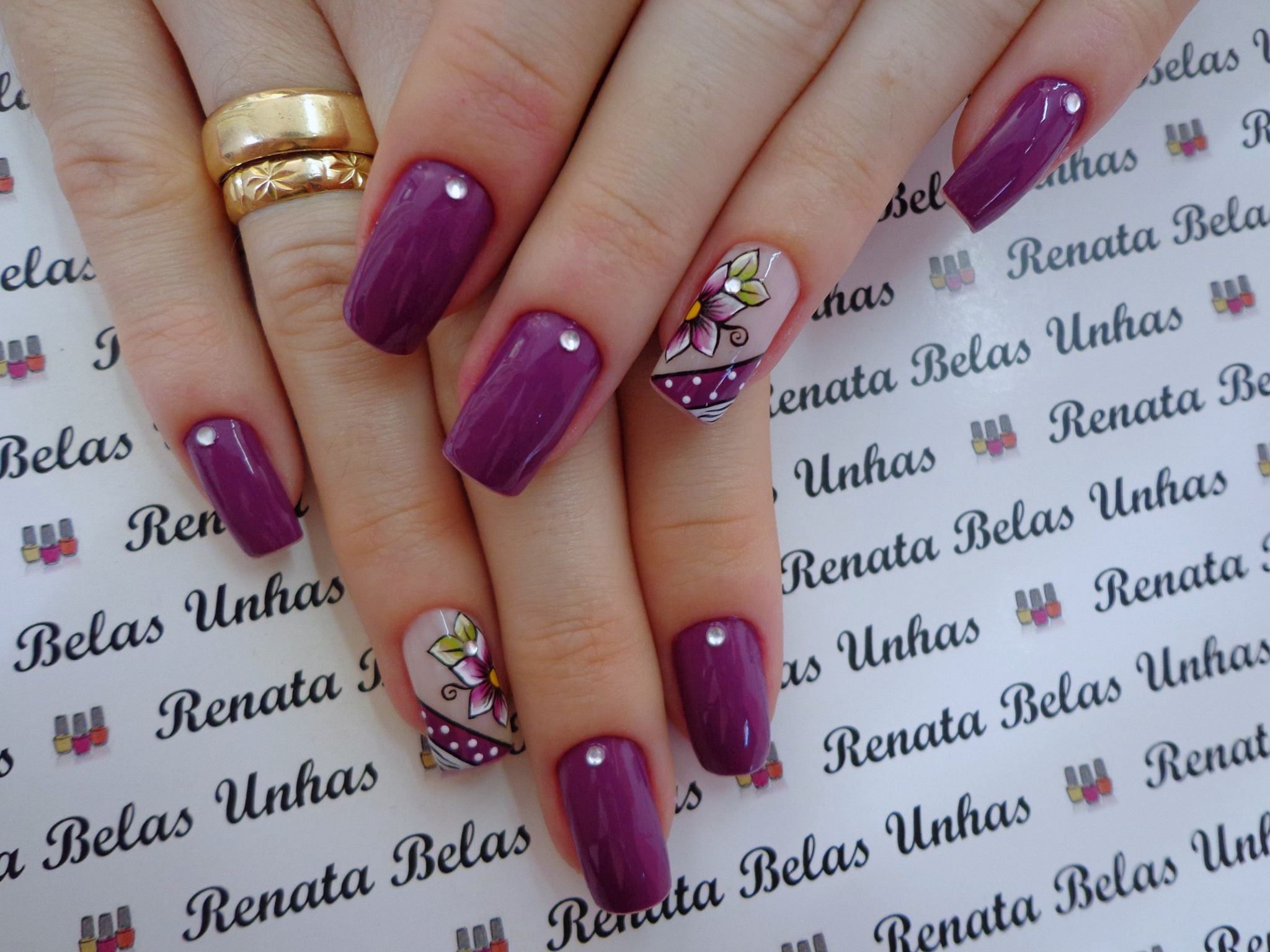 nail art minimalista