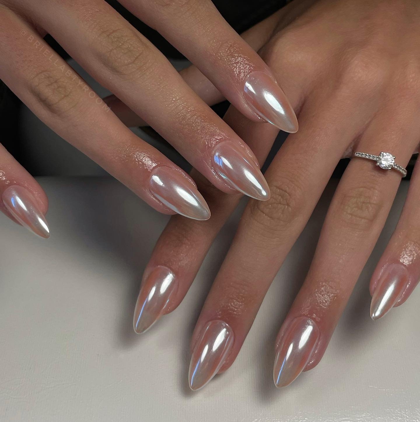 Unhas de gel curtas: elegância e praticidade em 2026