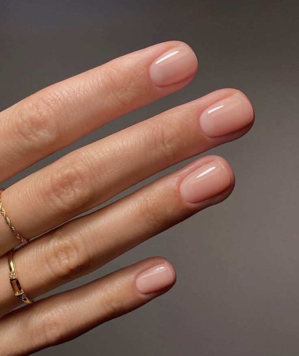 unhas naturais com brilho