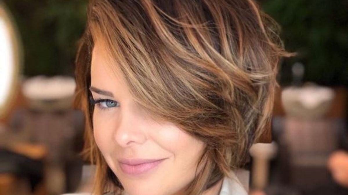 moreno iluminado curto