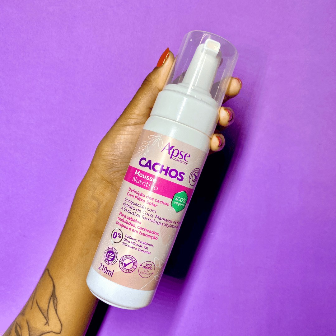 Rotina capilar para cachos perfeitos: Dicas e produtos essenciais