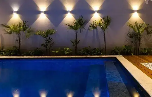 jardim vertical com plantas pendentes