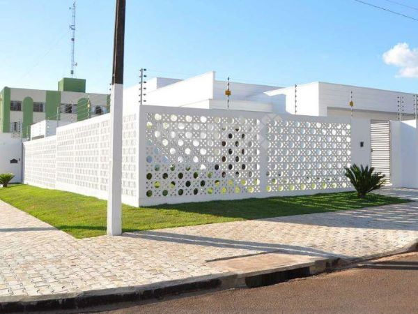 muro de casa com iluminação