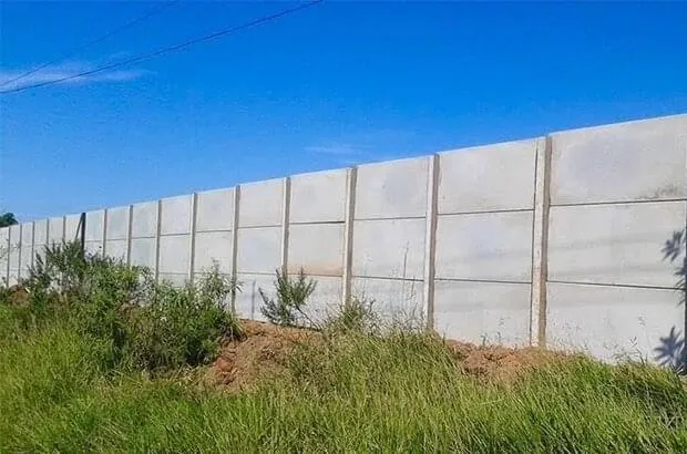 Painel de concreto para muro com estampa de tijolo