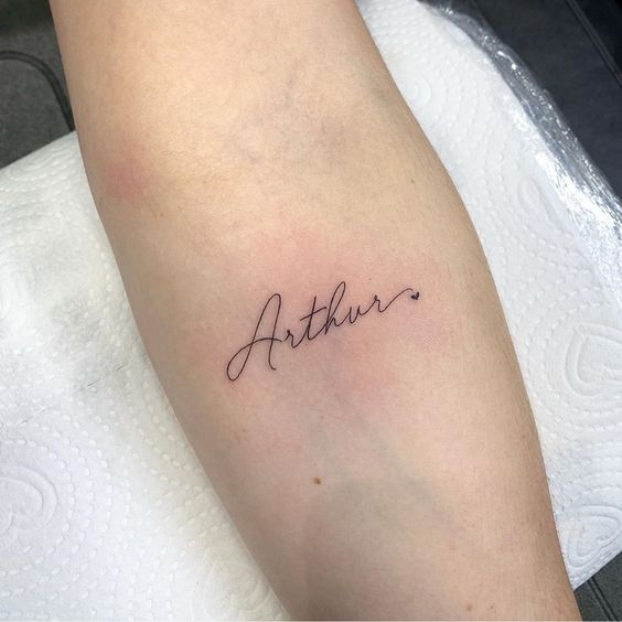 tatuagem nome com flor