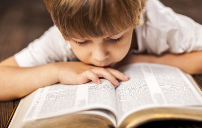 1. Os 10 Nomes Bíblicos Mais Populares para Meninos em 2024
2. Descubra o Significado dos Nomes Bíblicos Mais Fortes
3. Nomes Bíblicos Modernos: Tendências e Escolhas Inovadoras
4. Nomes Bíblicos Raros: Uma Opção Única para o Seu Filho
5. Guia Completo de Nomes Bíblicos Masculinos: Do Clássico ao Incomum