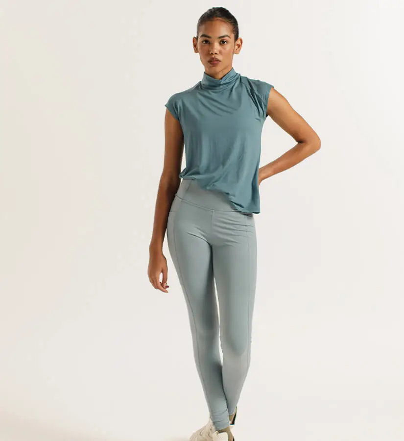 como usar calça legging preta com bota de cano curto