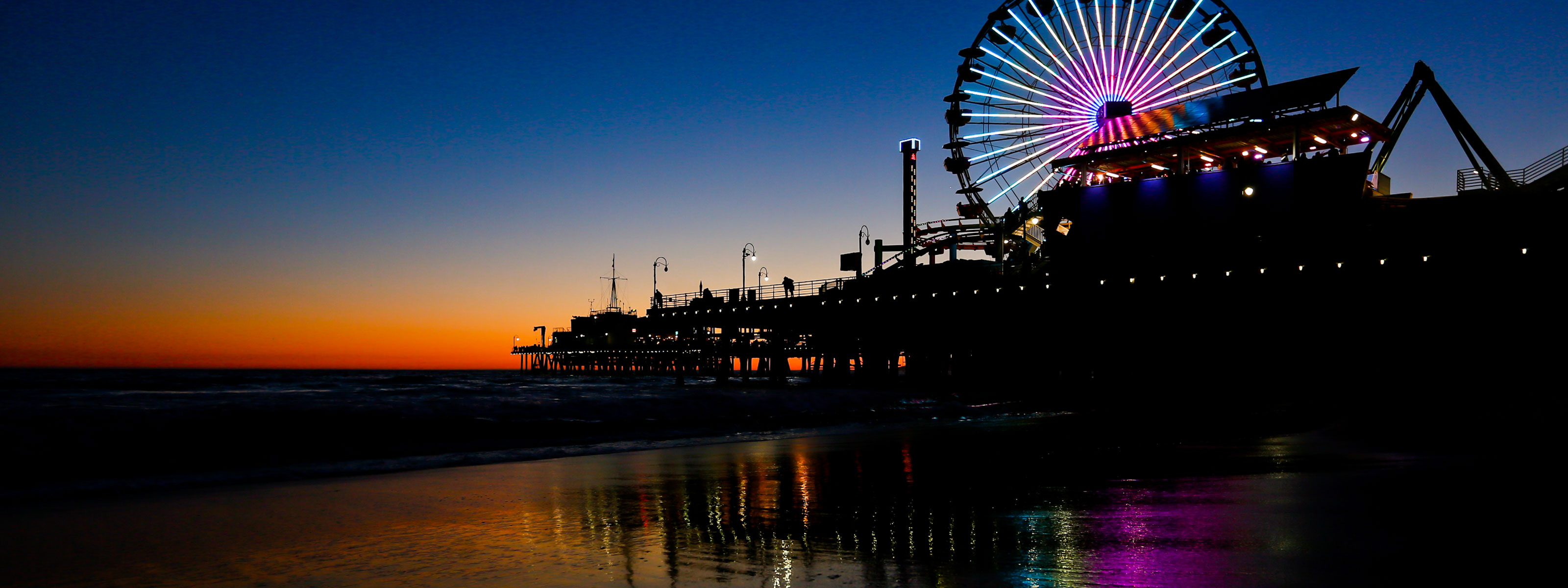 observatórios em Los Angeles com vista para o letreiro de Hollywood