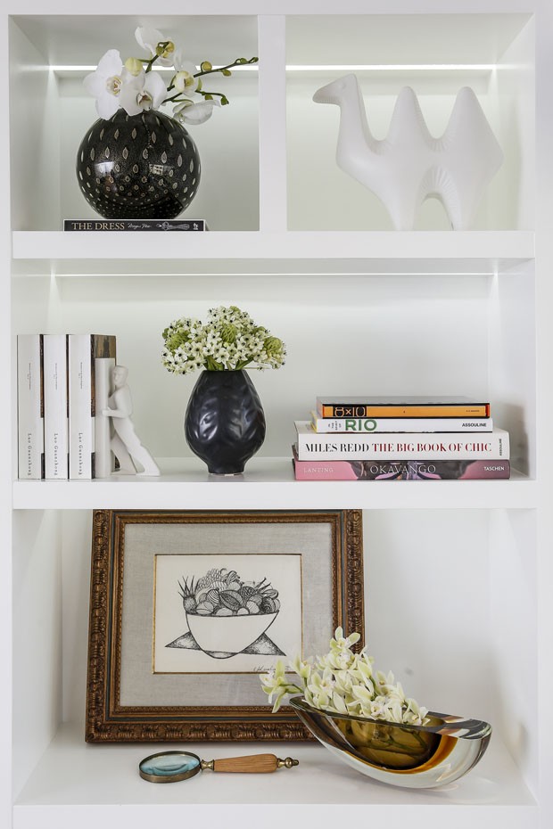 objetos de decoração para estante de sala