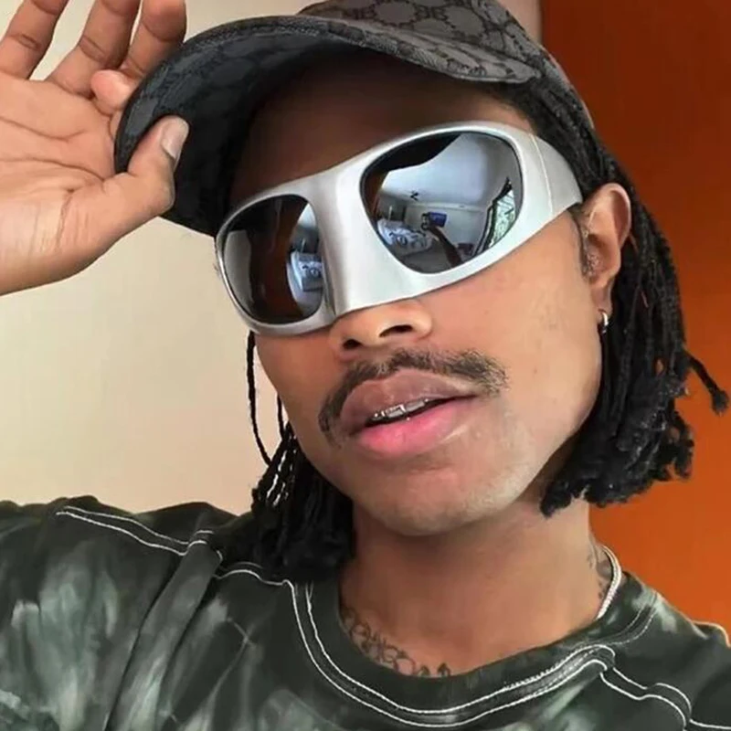 5 ideias de títulos:
1. Óculos com Nariz: Do Divertido ao Esportivo - Um Guia Completo
2. A Evolução dos Óculos com Nariz: Fantasia vs. Performance
3. Proteção e Estilo: Descubra os Óculos Esportivos com Nariz
4. Mergulhe na Diversão: Óculos de Natação com Proteção Nasal
5. Oakley Plantaris: A Inovação em Óculos com Design de Nariz