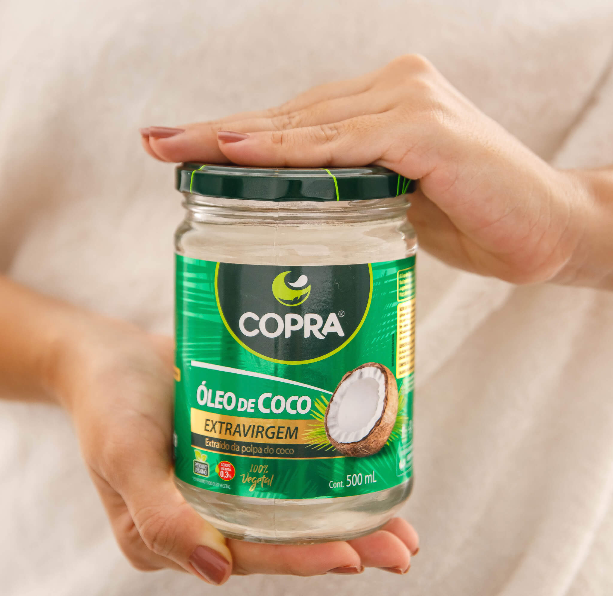 Óleo de Coco na Rotina de Skincare: Benefícios para Pele Seca