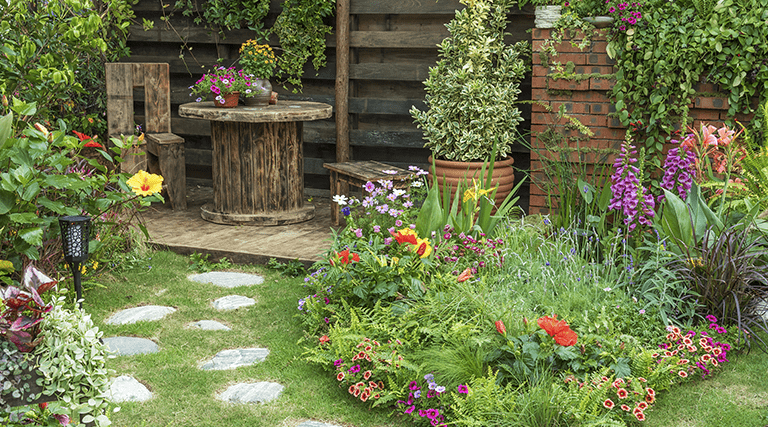 Tendências de Paisagismo 2026: O Futuro das Entradas Residenciais