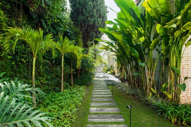 Tendências de Paisagismo 2026: O Futuro das Entradas Residenciais