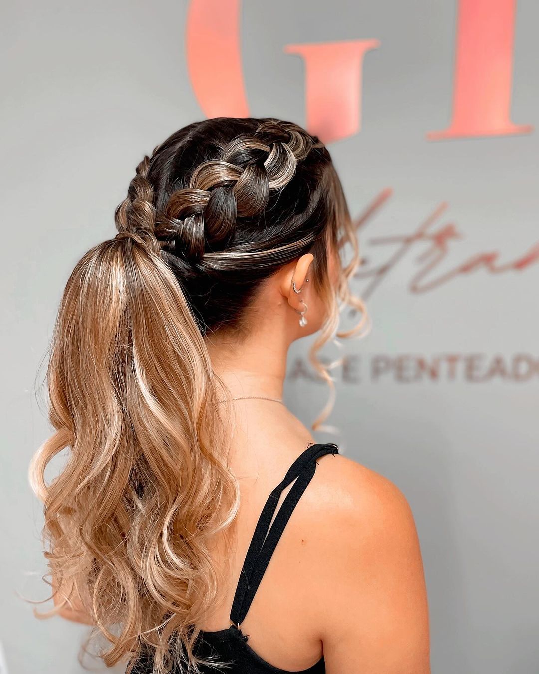 torção lateral cabelo preso