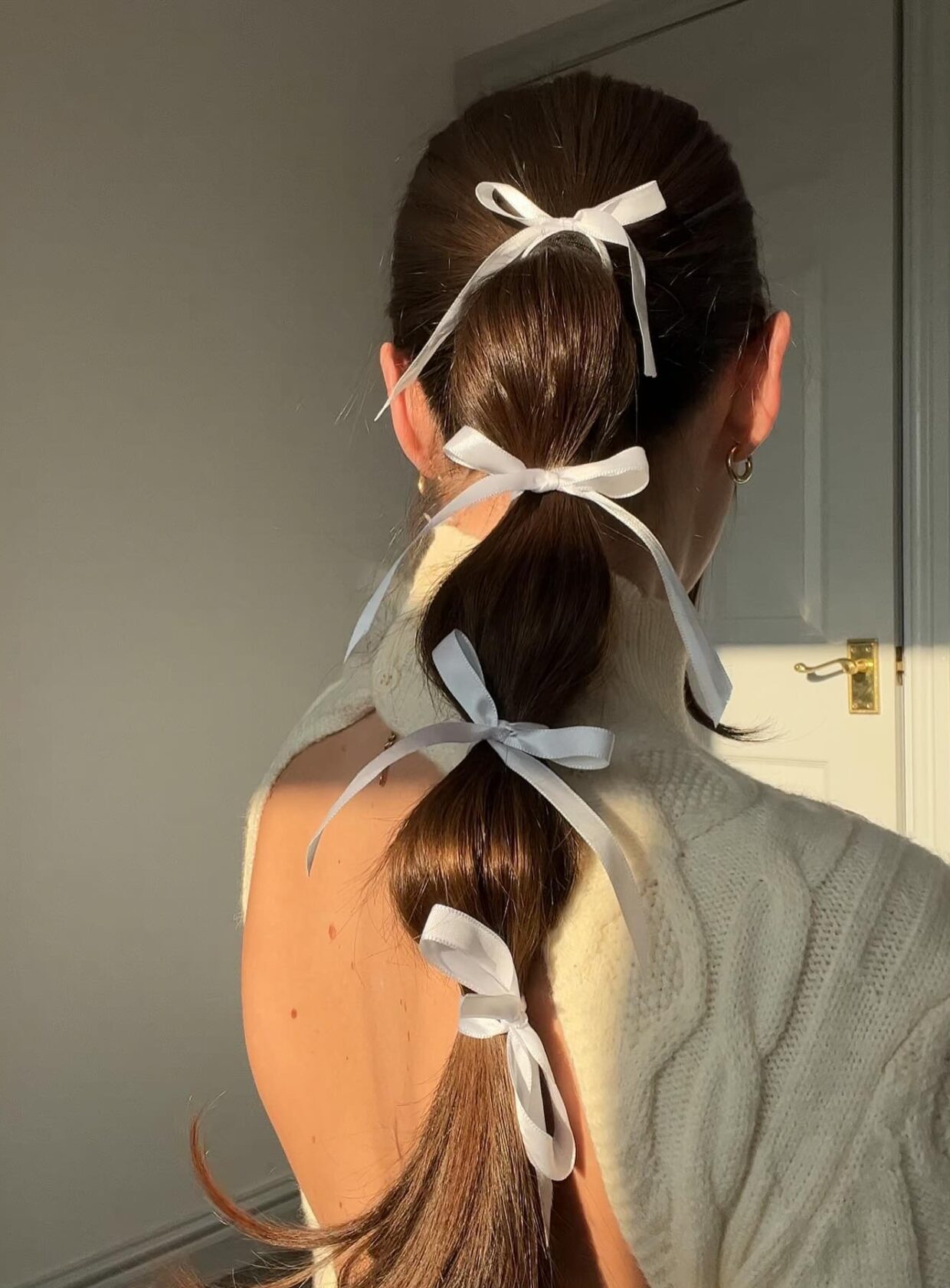 penteado com laço grande para festa junina