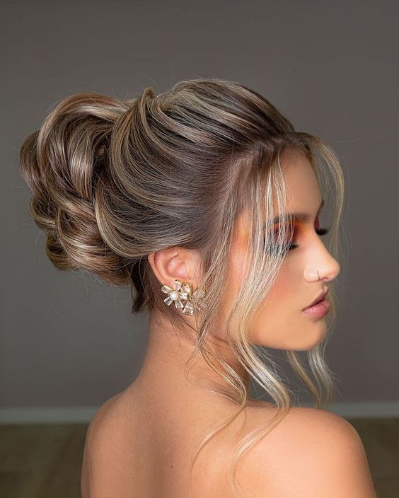 penteado madrinha casamento dia cabelo medio