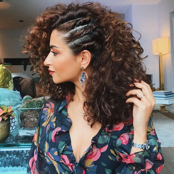 penteado para cabelo cacheado facil