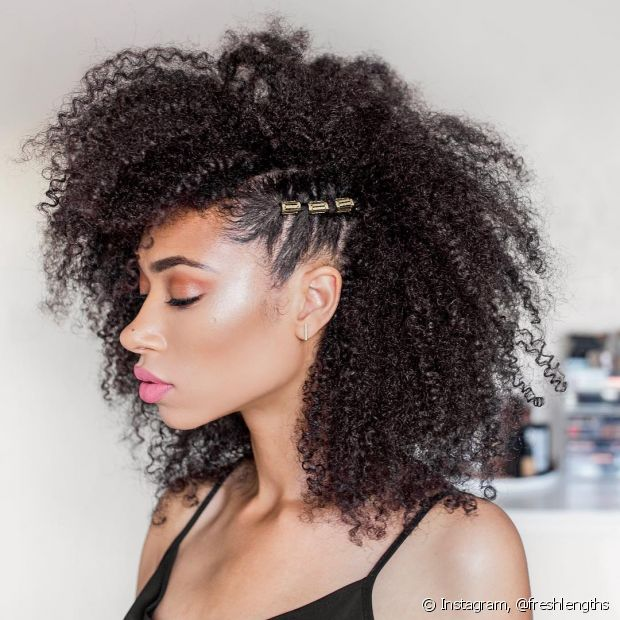 erros comuns ao fazer penteados em cabelo cacheado