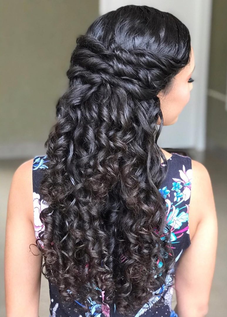 penteados para festa cabelo cacheado longo