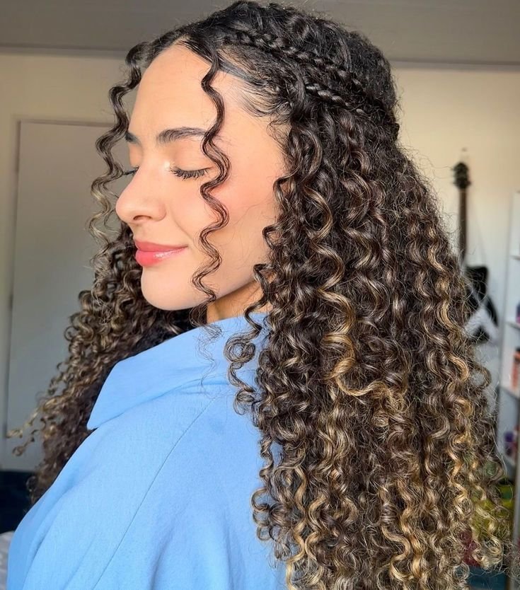 penteados para festa cabelo cacheado longo