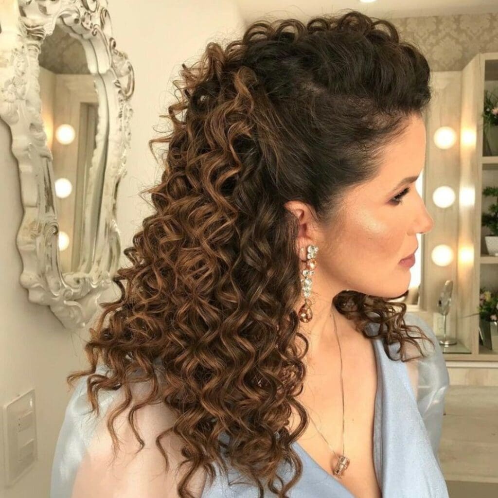 penteados para casamento cabelo cacheado curto