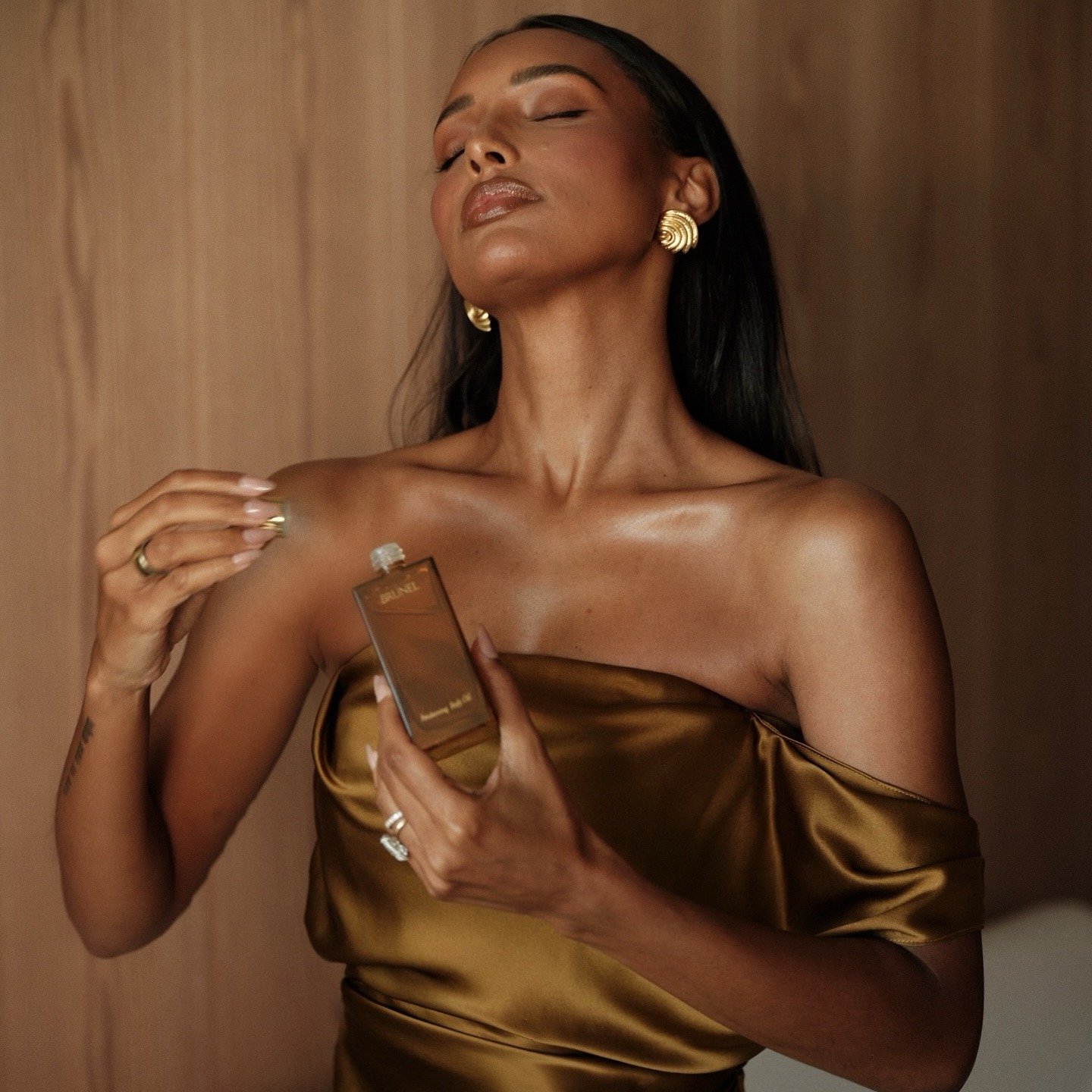 perfume que fixa na pele feminino