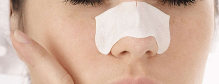 Rotina de Limpeza Dupla: O segredo para uma pele sem cravos