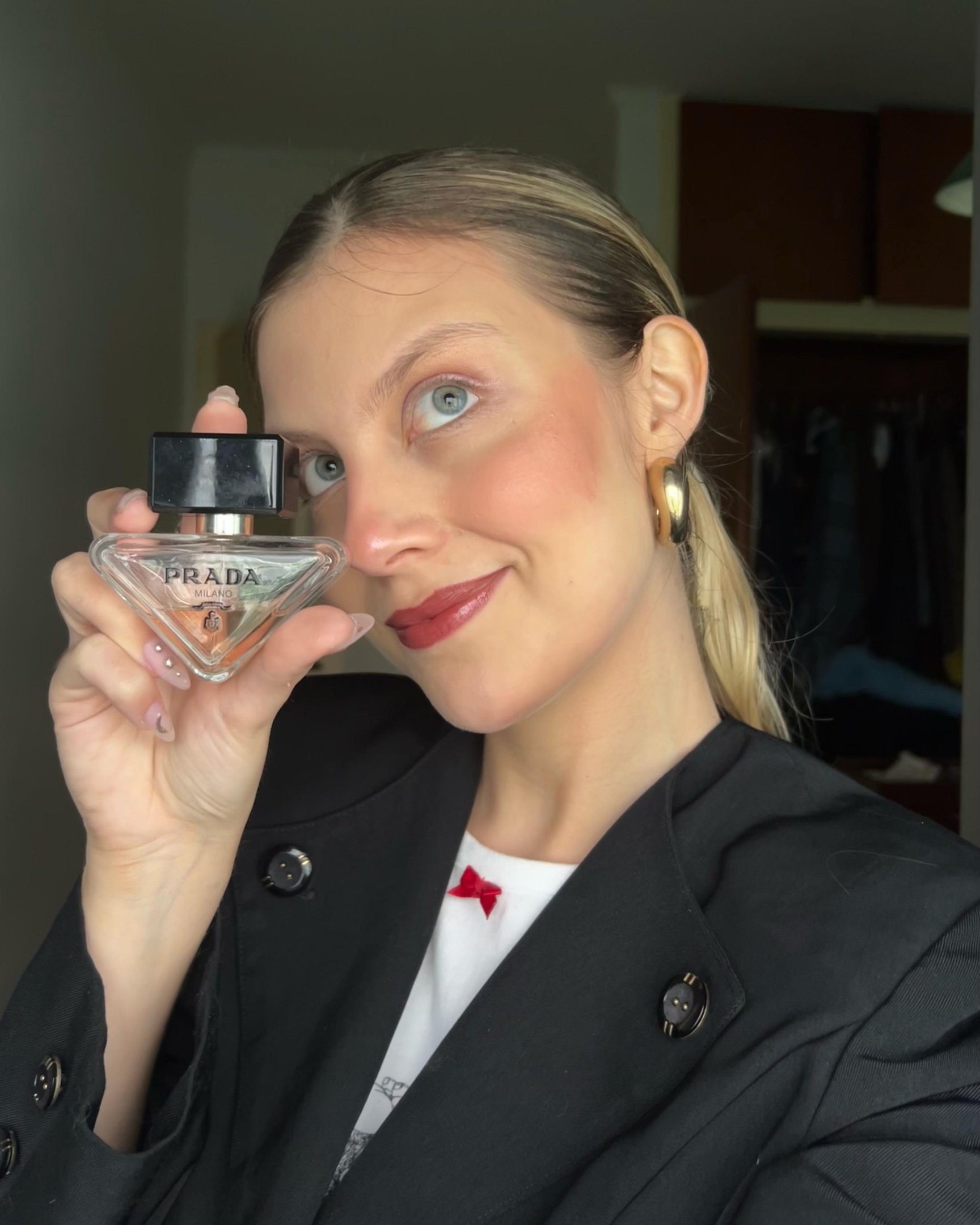 Decifrando as Notas Olfativas: Um Mergulho no Universo dos Perfumes Prada