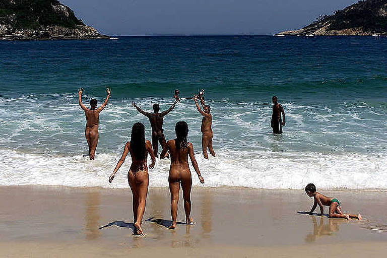 praias de nudismo fotos