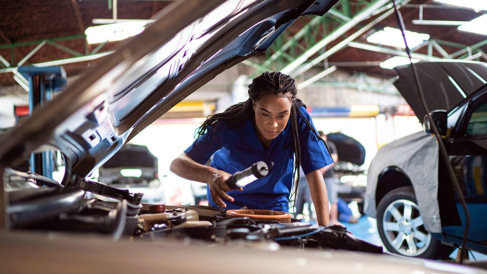 Revisão de Carro Antes de Viajar: O Que Não Pode Faltar?