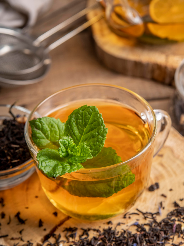 5 Títulos de Artigos sobre Chás para Gastrite:
1. Chás Poderosos para Aliviar a Gastrite: Guia Completo
2. Gastrite: Descubra os Chás que Curam e os que Pioram
3. Alívio Natural para a Gastrite: Os Melhores Chás e Como Prepará-los
4. Chá de Aroeira vs. Omeprazol: Qual o Melhor para sua Gastrite?
5. Espinheira-Santa: O Segredo dos Chás para uma Digestão Saudável