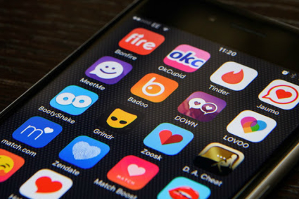 Tinder vs. Bumble: Qual Aplicativo de Relacionamento é Ideal para Você?