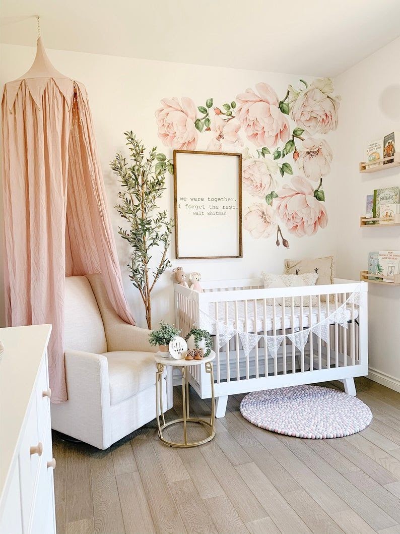 quarto de bebê feminino