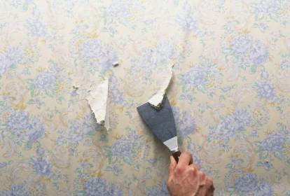Dicas de Segurança ao Remover Papel de Parede Antigo