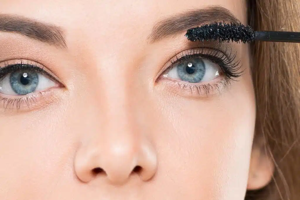 1. Máscara Ruby Rose Melu: Análise Completa
2. Trópico Power Volume: O que esperar da máscara Ruby Rose?
3. Como usar a Máscara Melu Peel Off para melhores resultados
4. Comparativo: Melu Peel Off vs. Trópico Power Volume
5. Máscaras Ruby Rose: Qual a melhor para você?