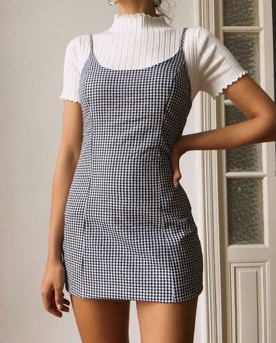 Como Montar um Look Grunge Anos 90 Autêntico