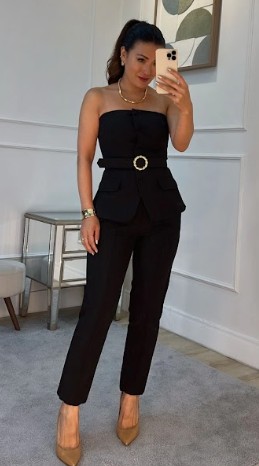 Alfaiataria e Cores Vibrantes para Suas Festas
3. Moda Masculina Noturna: Do Casual Chic ao All Black Infalível
4. Acessórios Essenciais: Clutch e Calçados que Elevam Seu Visual de Festa
5. Equilibrando Estilo e Evento: Dicas para Looks Inesquecíveis à Noite