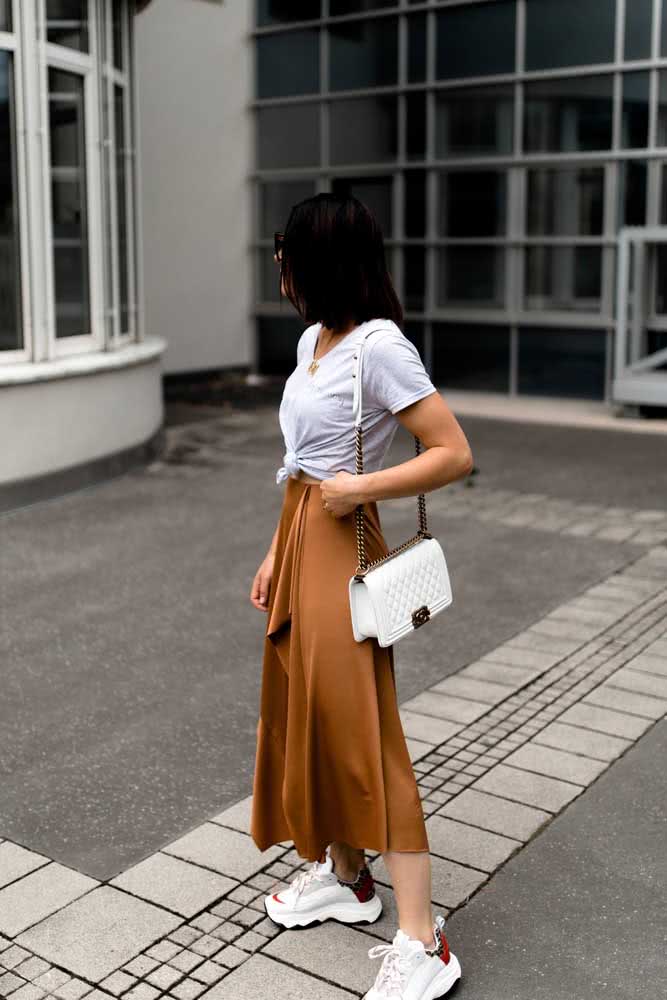 Streetwear Feminino: Tênis de Cano Alto e Peças Essenciais