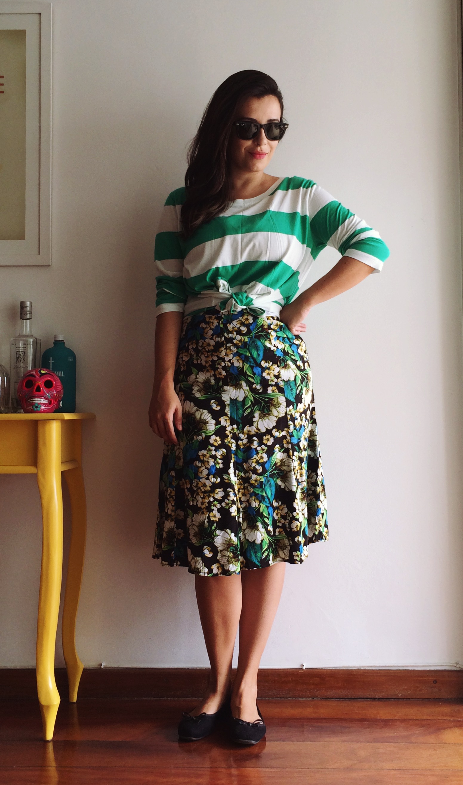 5 ideias de títulos:
1. Saia Midi Floral: O Guia Completo para Looks Incríveis
2. Como Combinar Saia Midi Floral: Dicas de Estilo para Todas as Ocasiões
3. Tendências 2026: As Estampas Florais que Vão Dominar as Saias Midi
4. Do Casual ao Sofisticado: Versatilidade da Saia Midi Floral
5. Onde Comprar Saia Midi Floral: Melhores Lojas e Modelos